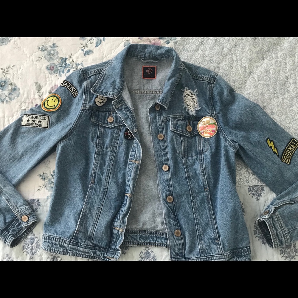 Women’s oversized jean jacket